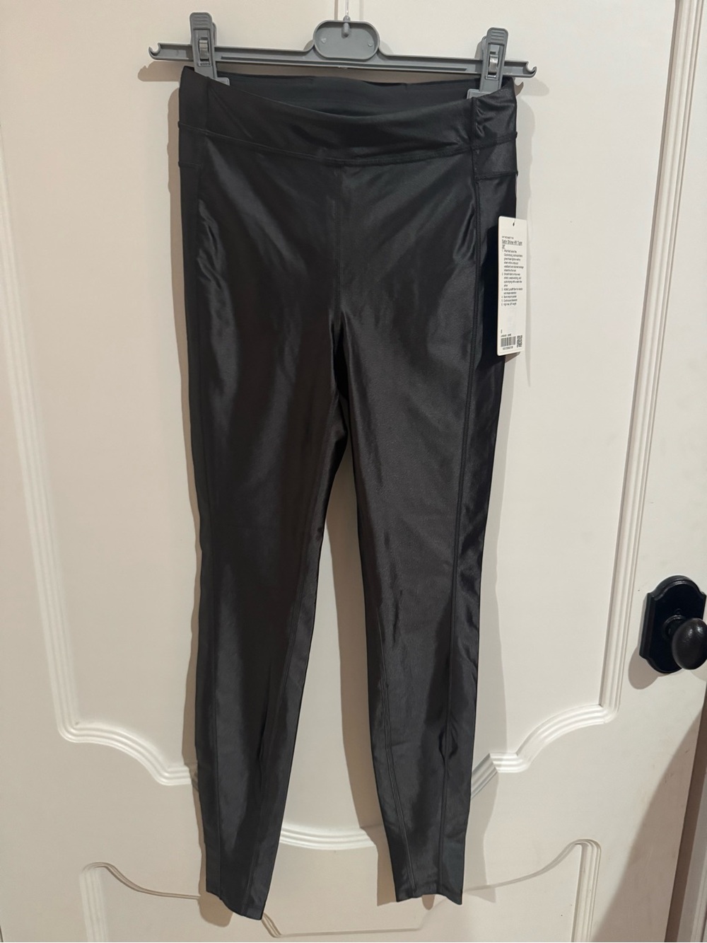 NWT lululemon Satin Shine HR Tight 28”